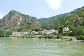 wachau-2516704_640